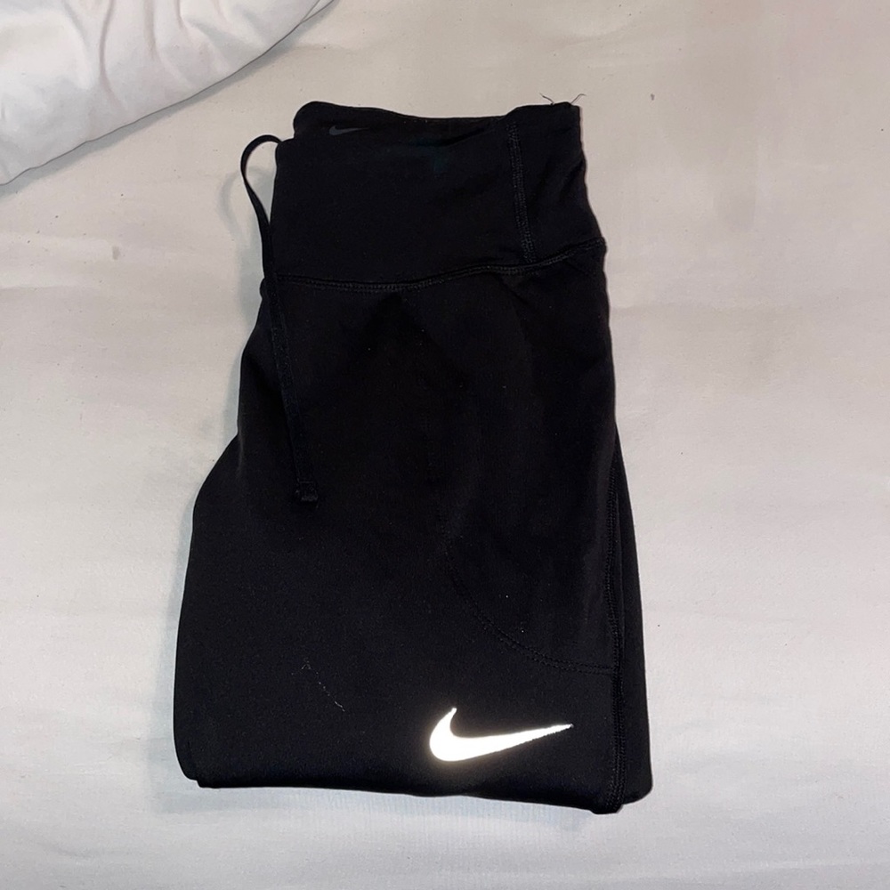 Nike leggings with mesh slits